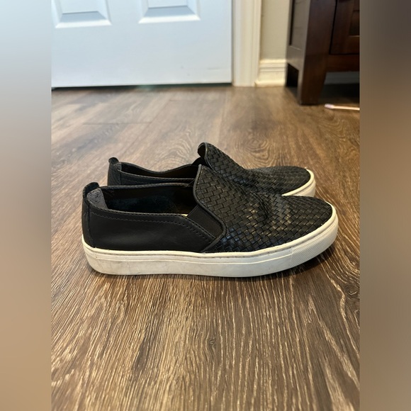 The Flexx Sneak Name- Black Slip on sneaker - Picture 2 of 4